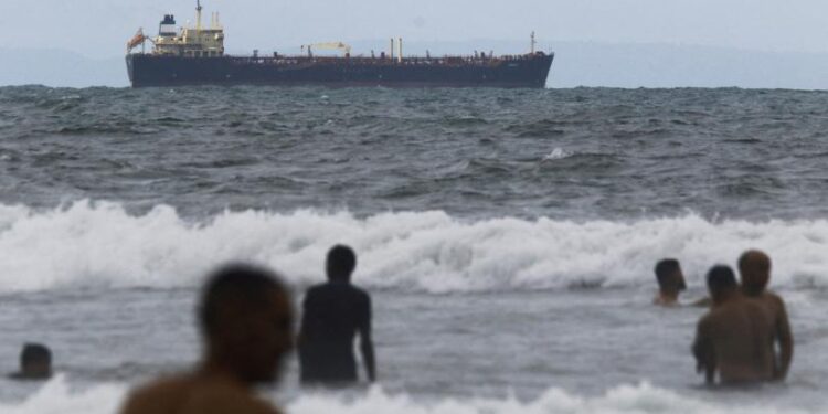 EU incauta buque petrolero con bandera rusa, vinculado a Venezuela