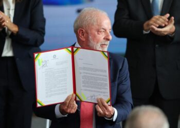 Lula da Silva veta ley que reduciría pena de prisión de Jair Bolsonaro