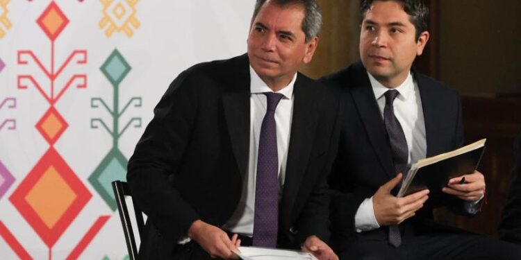 SAT devolvió casi un billón de pesos por IVA e ISR en 2025