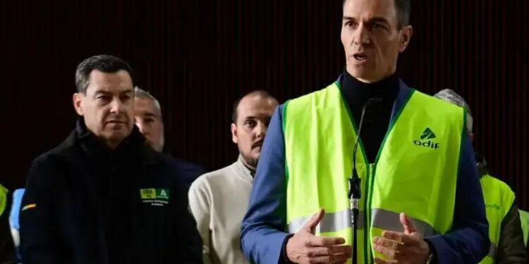 España declara 3 días de luto por accidente ferroviario; ¿qué se sabe?