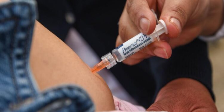 Ante brote de sarampión, Ssa adelanta «dosis cero»; 4 estados, con mayor número de casos