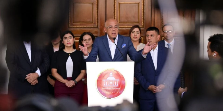 Venezuela libera varios presos por razones políticas, incluidos extranjeros