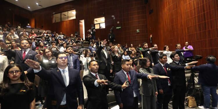 En la Cámara de Diputados se llevó a cabo el Parlamento Juvenil “Voces del futuro MX”