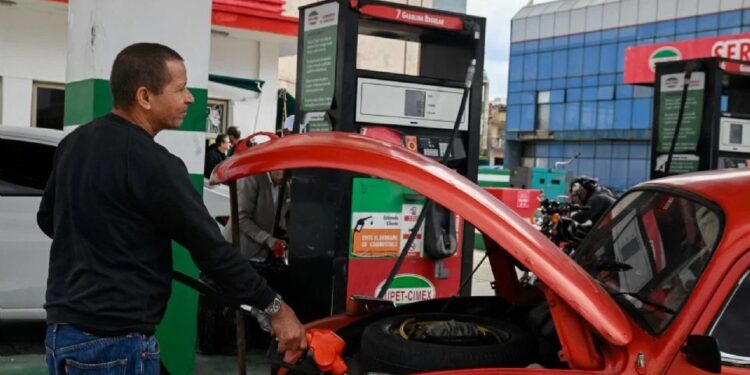 Rusia continuará suministrando petróleo a Cuba pese a las amenazas de Trump, afirma embajador