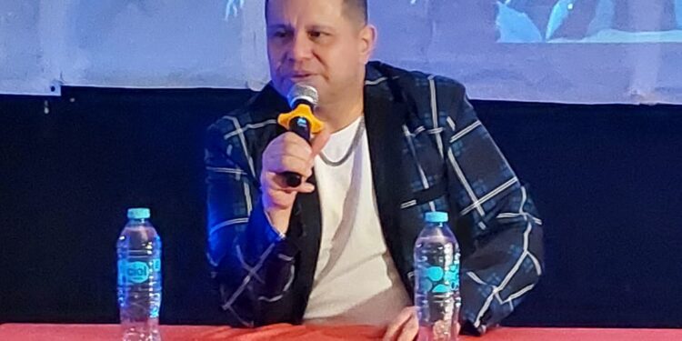 El salsero colombiano Álvaro Granobles impulsa nuevos lanzamientos y proyectos desde México