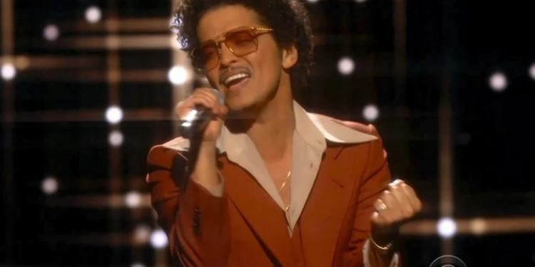 Regresa Bruno Mars a México