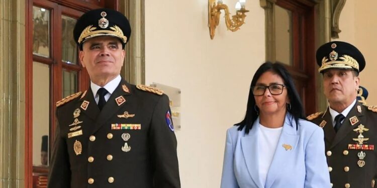 «Mi gran objetivo fue evitar una guerra»: Vladimir Padrino defiende sus decisiones en Venezuela tras destitución