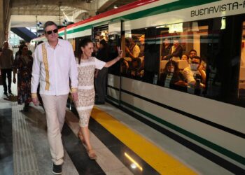 Sheinbaum inaugura ramal Lechería–AIFA del Tren Suburbano