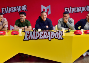 Emperador lleva la pasión del fútbol fuera de la cancha y crea el reencuentro entre la afición y las leyendas