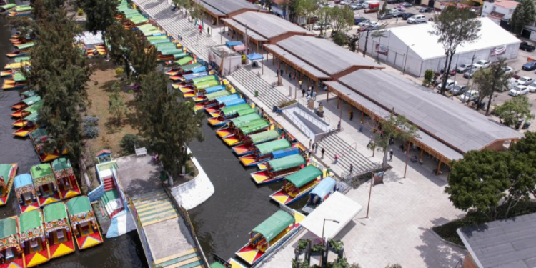 Renuevan embarcaderos de Xochimilco con inversión de 84 millones de pesos