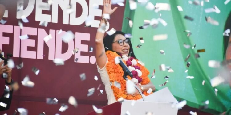 Esthela Damián muestra músculo en Acapulco: 20 mil asistentes, lealtad a Sheinbaum y varios recados políticos