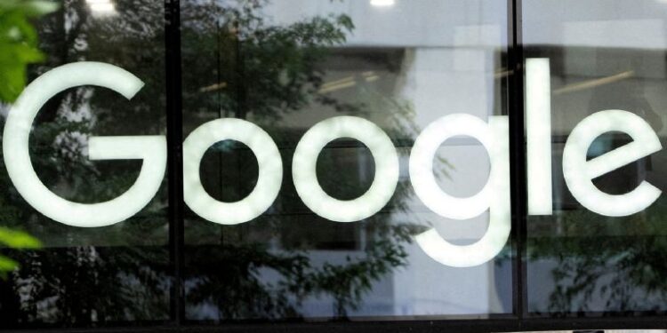 UE vuelve a sancionar a Google con multa de mil millones de dólares por prácticas en Play Store y su buscador