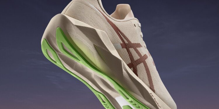 ASICS presenta el nuevo calzado NOVABLAST™ 6