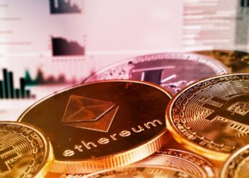 Crimen organizado se moderniza: usa criptomonedas, mensajería cifrada e IA para lavar dinero, alerta el GAFI