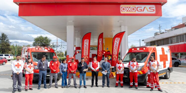 Amplía OXXO GAS su apoyo humanitario mediante distribución de combustible para servicios de emergencia