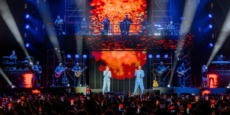 Entre corazones rotos y amores intensos, Romeo Santos y Prince Royce conquistan la CDMX