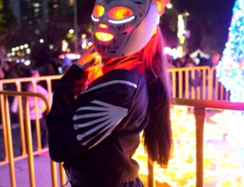 Del skincare al arte: Shark CryoGlow™ se transforma en catrina durante el desfile de Día de Muertos en CDMX