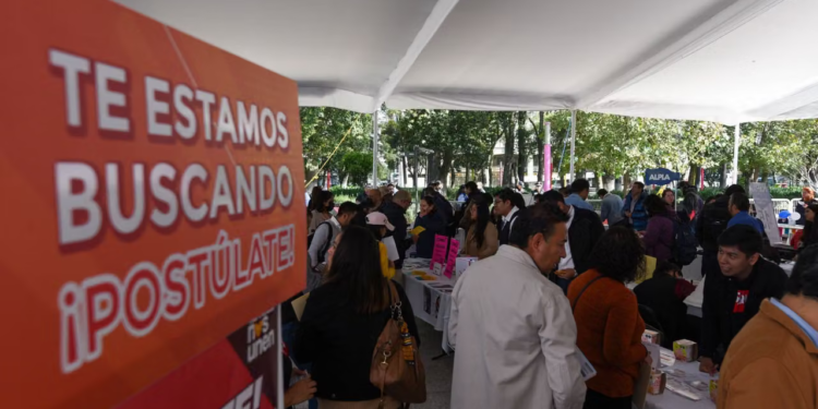 El desempleo en México baja a 2.8% en septiembre, pero la informalidad alcanza 54.3%