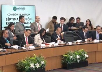 ‘Ley Antimemes’: aprueban en comisión reforma contra uso indebido de logotipos oficiales